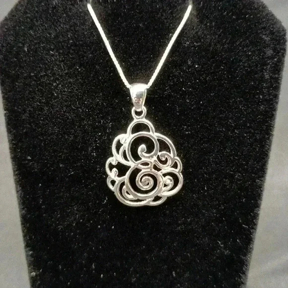International Bullion Sterling Silver Necklace - Picture 1 of 3